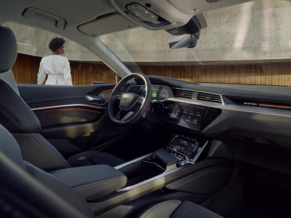 audi q8 e tron q8-e-tron-55 interior